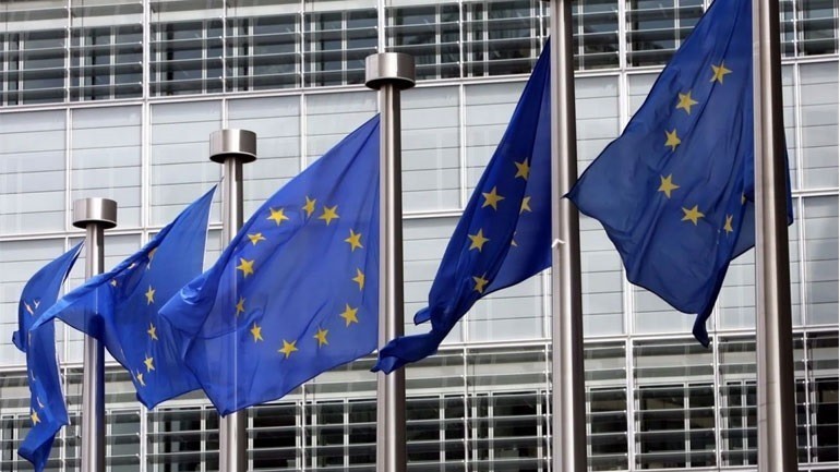 Ευρωπαϊκή Επιτροπή: Δεσμεύεται να διαθέσει 1 δισ