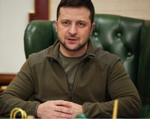 Ζελένσκι: Συγχαρητήρια στον Μακρόν για την εκλογή του – «Μαζί θα προχωρήσουμε προς νέες κοινές νίκες»