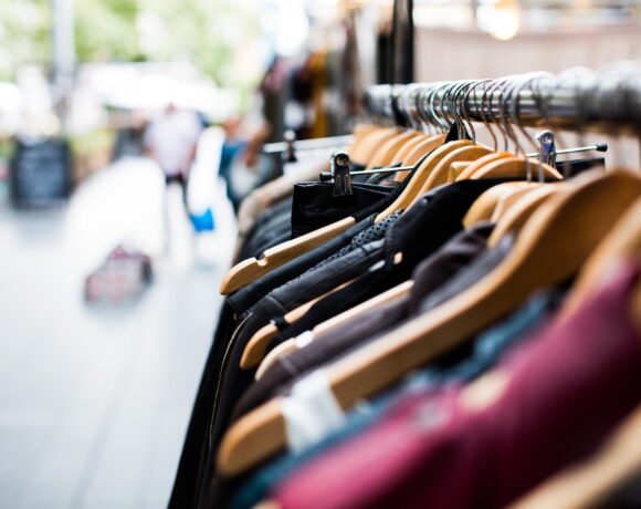 Κίνδυνος προστίμων με την αναδρομική επιβολή πλαφόν 3% στις επαγγελματικές μισθώσεις