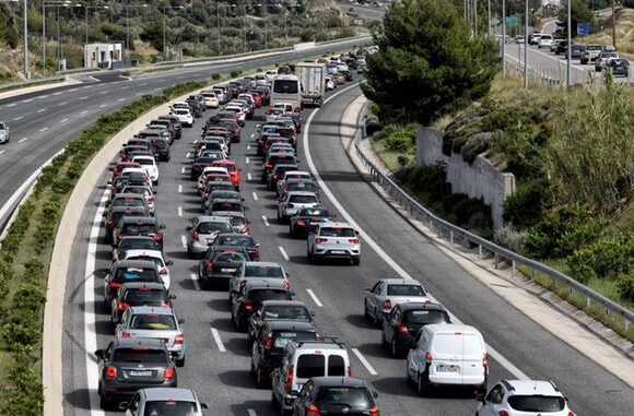 Κίνηση στους δρόμους: Επιστρέφουν οι εκδρομείς του Πάσχα – Πού υπάρχουν προβλήματα