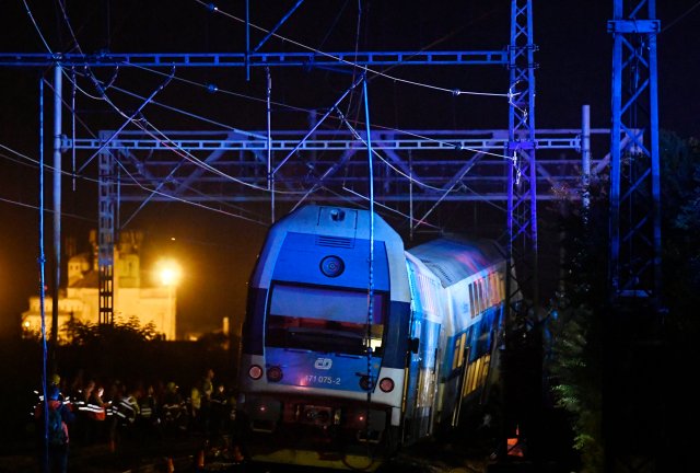 Ουγγαρία: Νεκροί και τραυματίες από τη σύγκρουση φορτηγού με τρένο