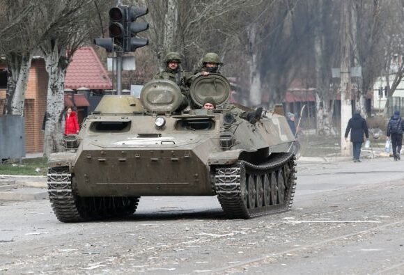 Ουκρανία: Χιλιάδες άμαχοι απομακρύνθηκαν από την περιοχή της Μαριούπολης