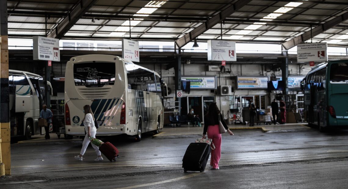 «Πασχαλινή» έκπτωση 50% σε ΚΤΕΛ και ΤΡΑΙΝΟΣΕ – Ποιους αφορά
