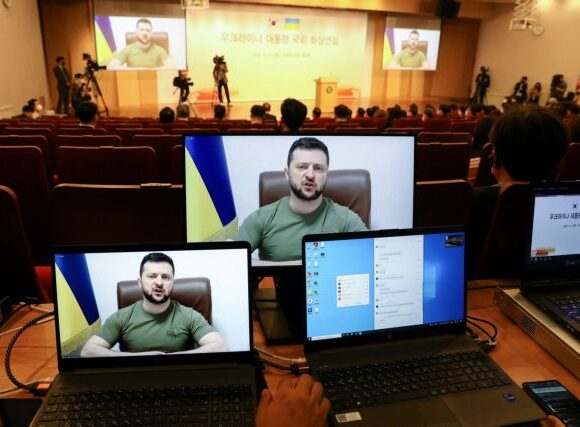 Πόλεμος στην Ουκρανία: Τι απάντησε η Σεούλ στο αίτημα Ζελένσκι για όπλα