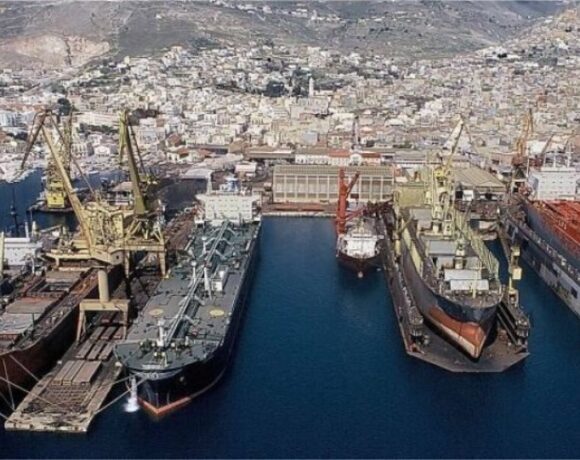Πώς Ελλάδα και ΗΠΑ νομοθετούν για τη διάσωση των ναυπηγείων της Ελευσίνας από την ΟΝΕΧ