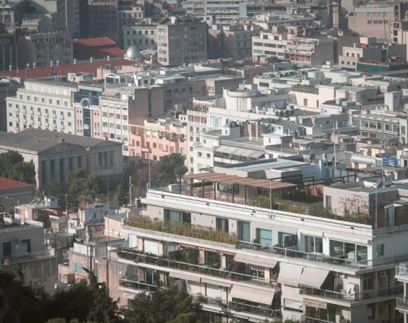 Πώς θα επιχορηγηθεί η πρώτη κατοικία για νέα ζευγάρια