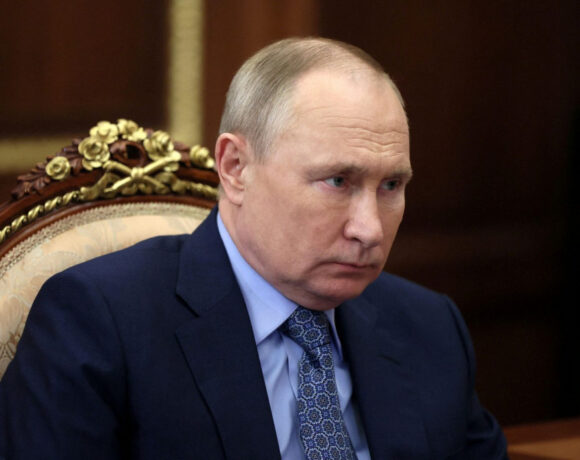 Ρωσία: Με πληρωμές σε ρούβλια ή στο εθνικό συνάλλαγμα «φιλικών χωρών» οι εξαγωγές τροφίμων και σιτηρών