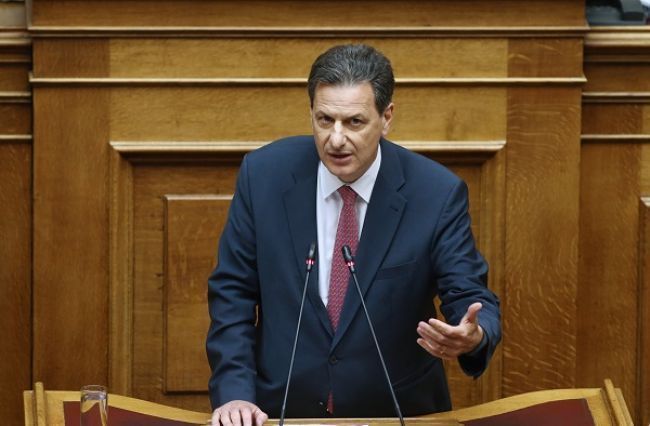 Σκυλακάκης: Εάν υπάρξει μείωση του ΦΠΑ θα είναι για λίγα προϊόντα (vid)