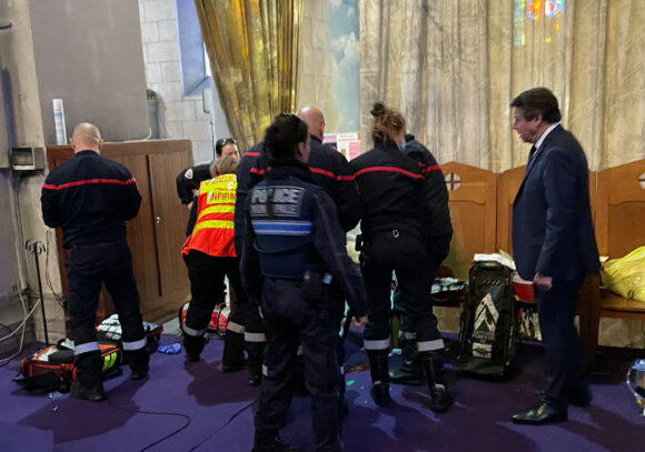 Συναγερμός στη Γαλλία της Νίκαιας – Ιερέας δέχτηκε επίθεση με μαχαίρι