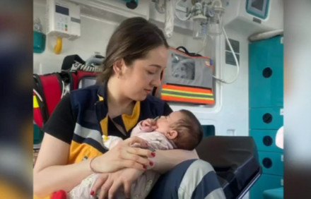 Τουρκία: Συγκλονίζει η εγκατάλειψη μωρού από τη μητέρα του