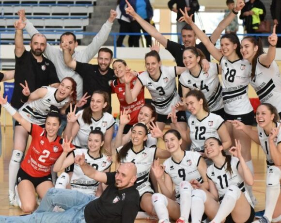 Τρεμπλούχος στη Ρουμανία η Στράντζαλη!