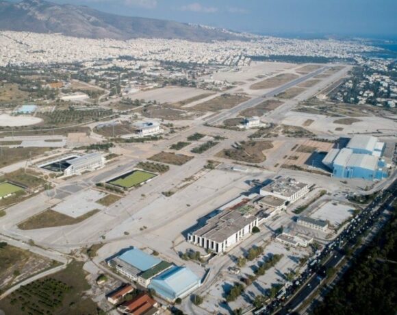 ΥΠΕΝ: Προχωρούν οι εργασίες στην έκταση του Ελληνικού