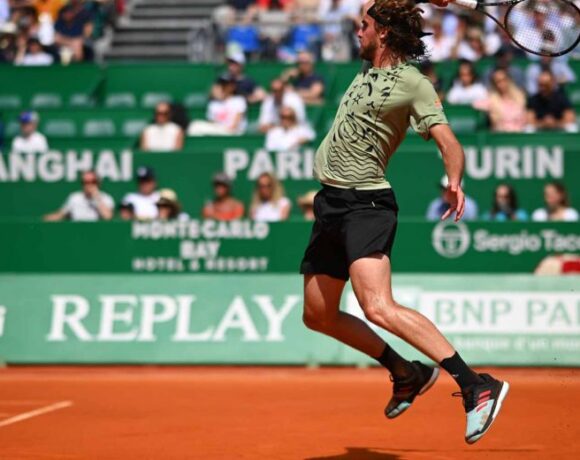 Mόντε Κάρλο: Στα προημιτελικά ο Τσιτσιπάς