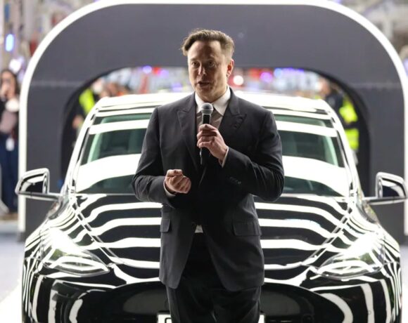 O Elon Musk αγόρασε το 9,2% του Twitter