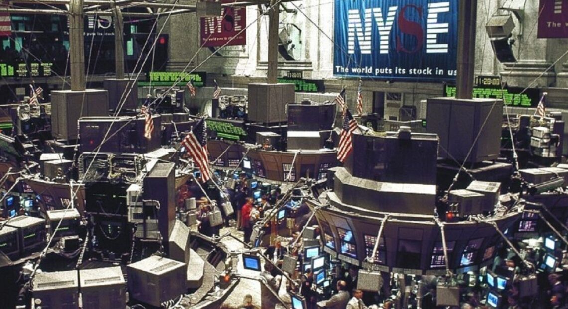 Wall Street: Τέταρτη σερί πτωτική εβδομάδα για τον Dow Jones με νέο Sell Off