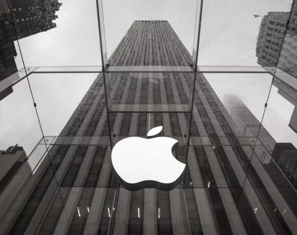 Apple: Μεγαλύτερες ευθύνες στους μηχανικούς στην Κίνα για τις διαδικασίες παραγωγής