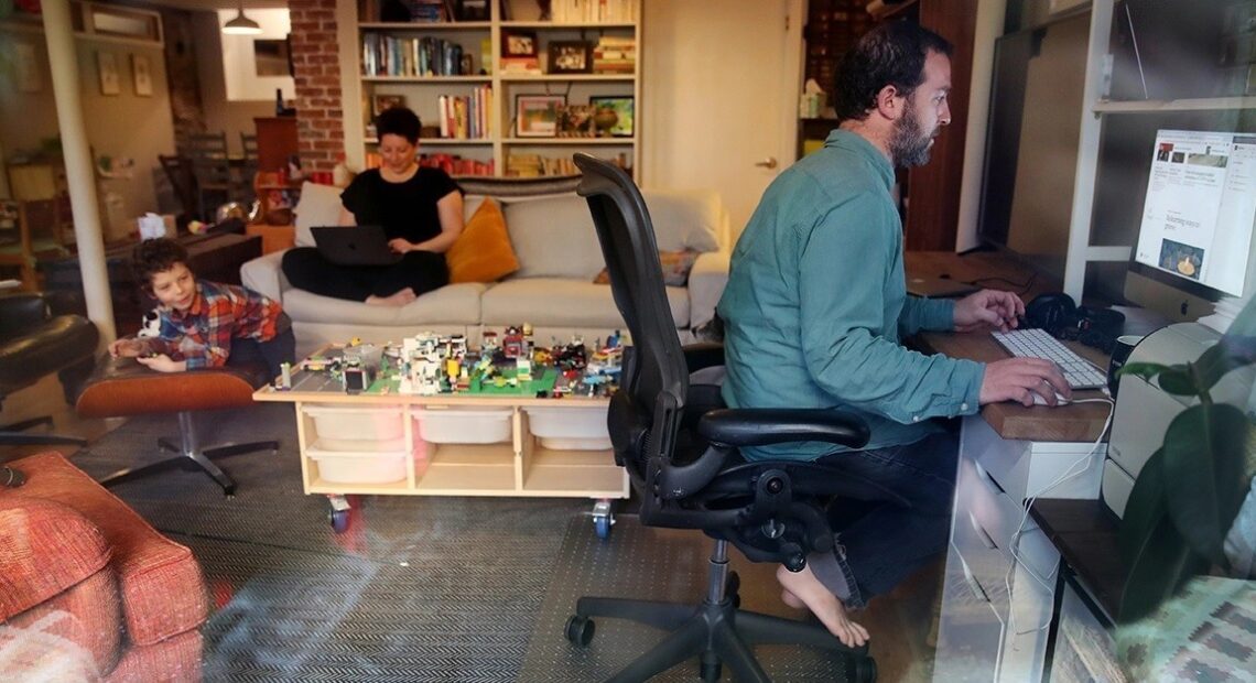 Αναλυτές: H ύφεση αλλάζει ξανά τα δεδομένα της αγοράς εργασίας