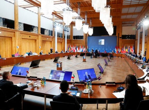 Βόρεια Μακεδονία: Υπέρ της ένταξης της Φινλανδίας στο ΝΑΤΟ