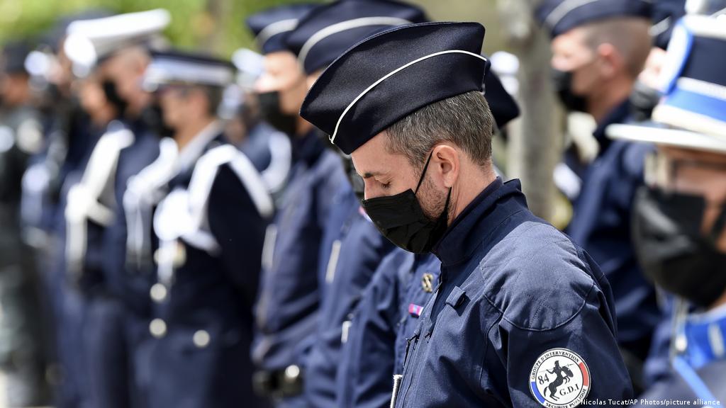 Γαλλία: Τρία βρέφη εντοπίστηκαν νεκρά σε δοχεία μέσα σε ένα κελάρι