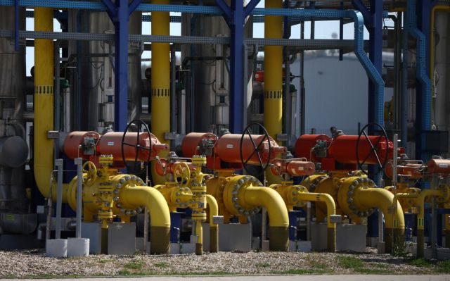 Γαλλίδα υπουργός ενέργειας: «Θα συνεχίσουμε να πληρώνουμε σε ευρώ ή δολάρια»