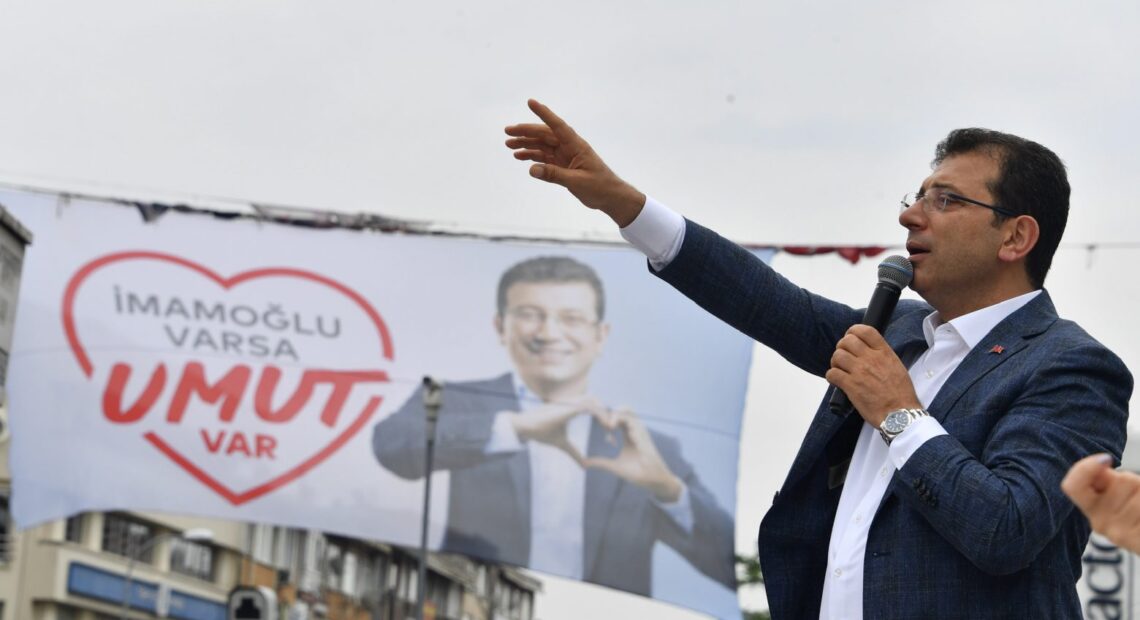 Εκρέμ Ιμάμογλου: Ο άνδρας που ενδέχεται να αμφισβητήσει την εξουσία του «σουλτάνου»