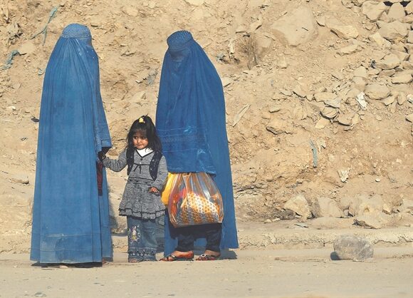 Η μπούρκα σφραγίζει και τη «δεύτερη φορά Ταλιμπάν»