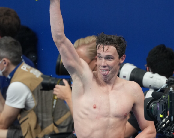 ΙΣΤΟΡΙΚΟ ΠΑΓΚΟΣΜΙΟ ΡΕΚΟΡ ο Στάμπλετι Κουκ!