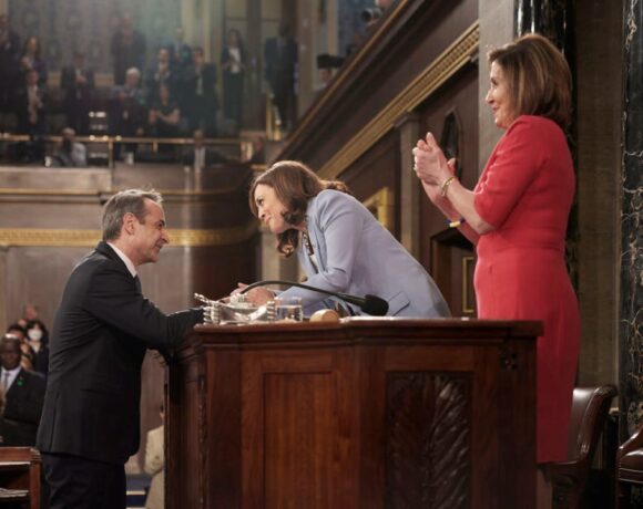 Κάμαλα Χάρις: Οι δεσμοί ανάμεσα σε Ελλάδα και ΗΠΑ είναι ισχυροί και βαθαίνουν και κάθε μέρα που περνά