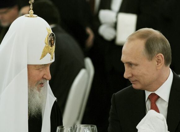 Κυρώσεις στη Ρωσία: Στη «μαύρη λίστα» της ΕΕ 60 προσωπικότητες, μεταξύ των οποίων και ο Πατριάρχης Μόσχας