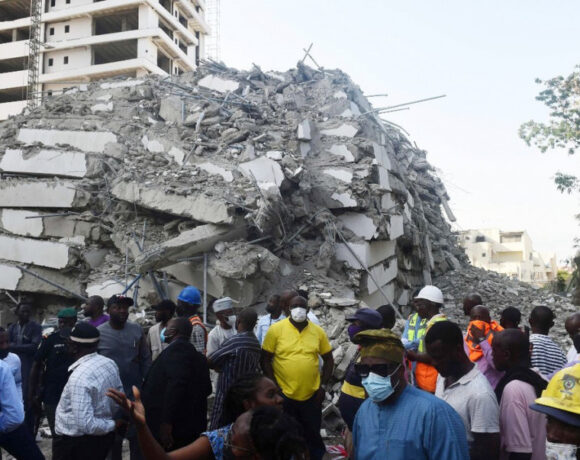 Νιγηρία: Οκτώ νεκροί από κατάρρευση τριώροφου κτιρίου στο Λάγκος