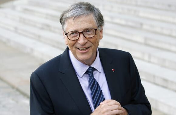 Οι νέες ζοφερές προβλέψεις του Bill Gates: Δεν έχουμε τελειώσει με την πανδημία