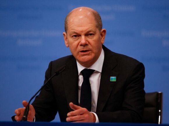 Ουκρανία: Ταξιδεύει στο Κίεβο η Γερμανίδα υπουργός Εξωτερικών, Αναλένα Μπέρμποκ