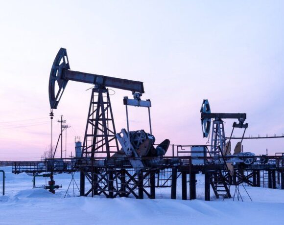 Ποιες κυρώσεις; Αυξημένα κατά 50% τα έσοδα της Ρωσίας από το πετρέλαιο