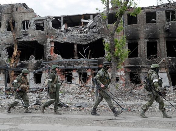 Πόλεμος στην Ουκρανία: Μακρόν και Σολτς ζήτησαν από τον Πούτιν την απελευθέρωση 2