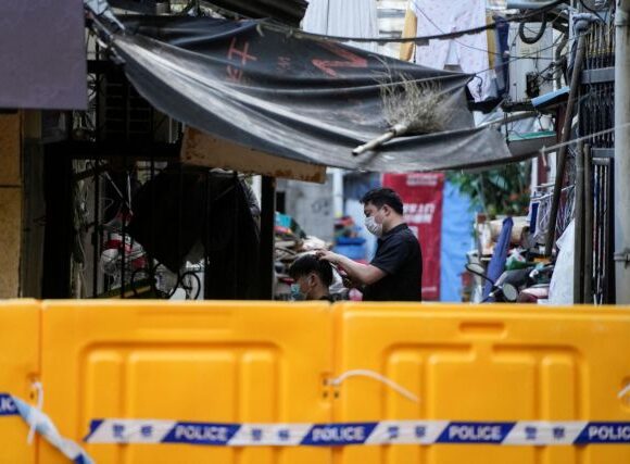 Σανγκάη: Οι αρχές ανακοίνωσαν ότι η επιδημία τέθηκε «υπό έλεγχο» – Παραμένει το απάνθρωπο Lockdown
