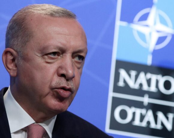 Σουηδία και Φινλανδία θα συζητήσουν με την Τουρκία μετά τις αντιρρήσεις Ερντογάν για ένταξή τους στο ΝΑΤΟ