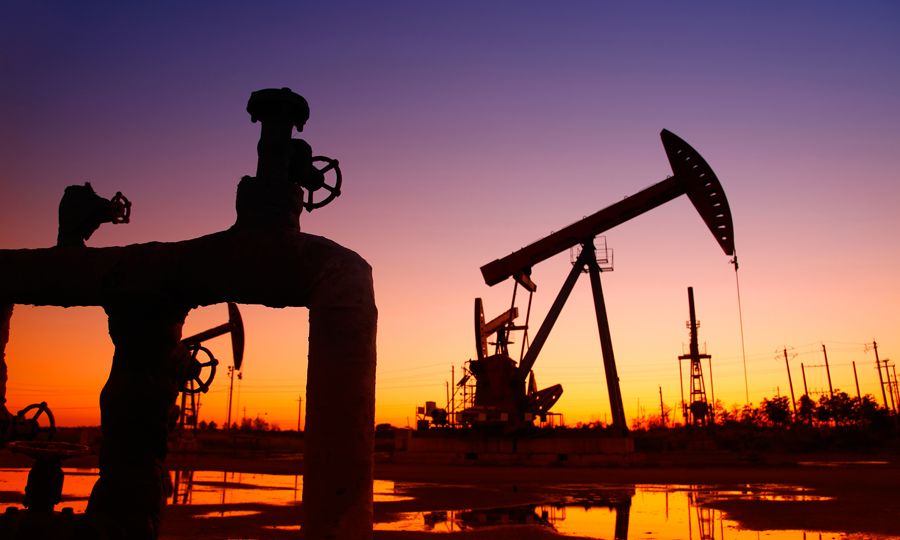 Συνεχίζεται η πτώση για το πετρέλαιο – Προς τα 100 δολάρια η τιμή του αργού