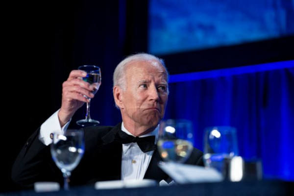 Τζο Μπάιντεν: Επαίνεσε τους δημοσιογράφους που καλύπτουν τα πολεμικά γεγονότα,