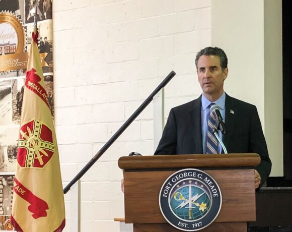 Τζον Σαρμπάνης: Οι ΗΠΑ μπορούν να βασιστούν στην Ελλάδα, όχι στην Τουρκία