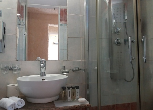 To Thymi’s Home στην Σκιάθο αναβαθμίζει τις παροχές του με Salvatore Ferragamo Amenities