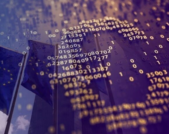 Ήρθε το τέλος του φθηνού χρήματος – Ποιοι θα πληρώσουν ακριβότερα τον «λογαριασμό»