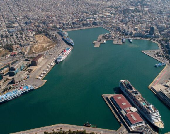 Ακτοπλοϊκή σύνδεση Ελλάδας – Κύπρου: Κατέπλευσε στον Πειραιά το πλοίο «daleela»