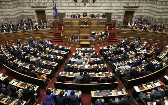 Βουλή: Ψηφίστηκε το νομοσχέδιο για τα ναυπηγεία Σκαραμαγκά και το καζίνο στο Ελληνικό
