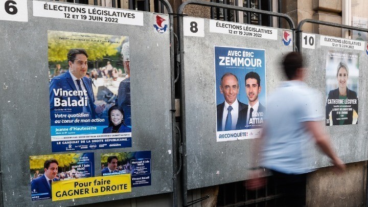 Γαλλία: Εν αναμονή των exit poll για τις βουλευτικές εκλογές – Στο 53% η αποχή