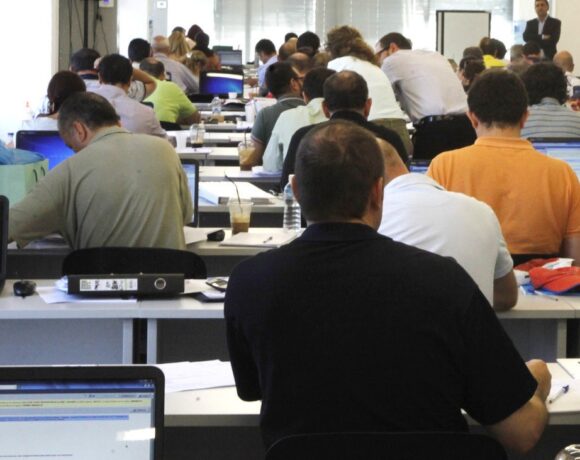 Ενέργεια: Έρχεται δέσμη μέτρων ενεργειακής εξοικονόμησης για να μειωθεί η ακρίβεια στο ρεύμα