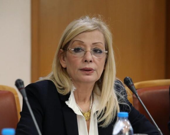 Ζέτα Αιμιλιανίδου: Το «αντίο» του πολιτικού κόσμου