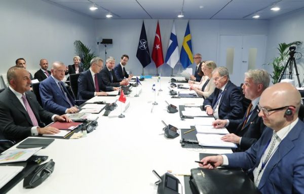 ΗΠΑ: Ο πρόεδρος Μπάιντεν έπαιξε παρασκηνιακό ρόλο στις διαπραγματεύσεις των Σουηδίας Φινλανδίας με την Τουρκία