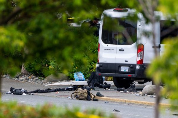 Μακελειό σε ληστεία τράπεζας: Σκοτώθηκαν 2 ληστές και τραυματίστηκαν 6 αστυνομικοί