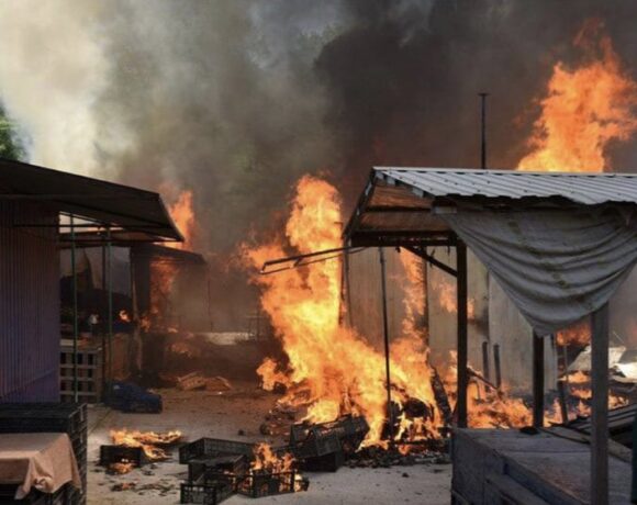 Ντονέτσκ: Τρεις νεκροί από ουκρανικό βομβαρδισμό, καταγγέλλουν οι φιλορώσοι αυτονομιστές