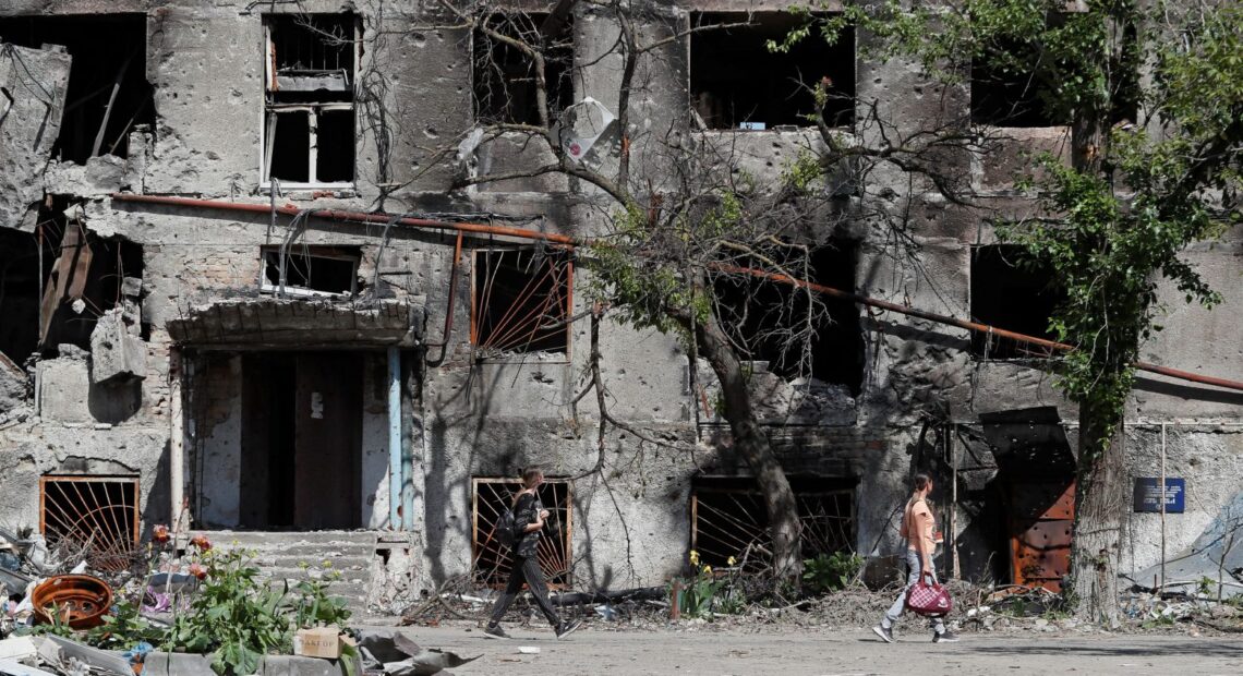 Ρωσία: ΜΜΕ έδωσαν στη δημοσιότητα βίντεο με δύο Αμερικανούς πολίτες που αιχμαλωτίστηκαν στην Ουκρανία